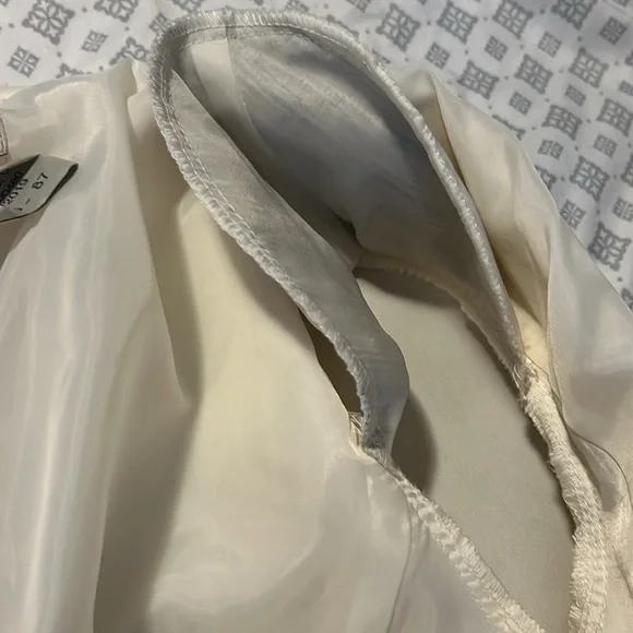 Roz & Ali Cream & Gold Blazer - 12 - Picture 5 of 6